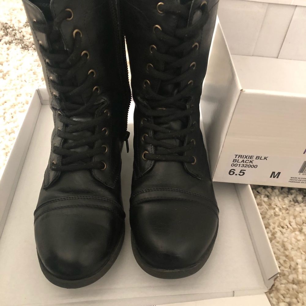 Madden girl Trixie combat boots - Picture 2 of 9